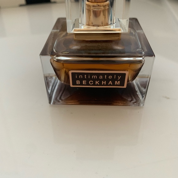 Intimately Beckham - Picture 2 of 2